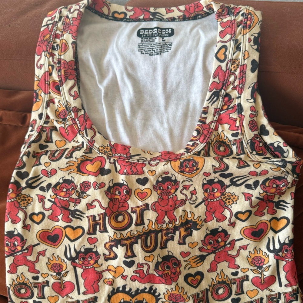 NWT Big Bud Press Hot Stuff Cropped Tank Size Large
